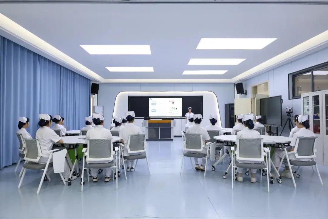 ef761116-00bd-450c-ae4f-cd8c9874e561.jpg