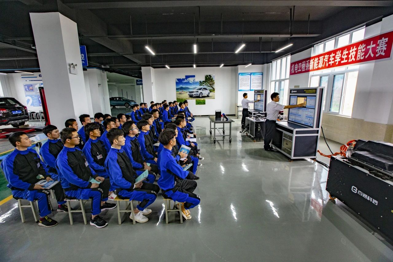 35dffd98-aaf0-4f43-86f1-011d5a20251c.jpg